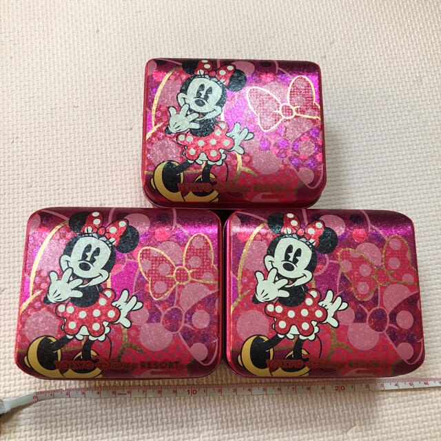 Disney(ディズニー)のディズニー　ミニー　お菓子　空き缶　３個セット エンタメ/ホビーのおもちゃ/ぬいぐるみ(キャラクターグッズ)の商品写真