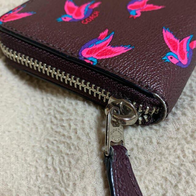 COACH(コーチ)の【値下げしました】COACH ラウンドファスナー長財布 ハッピーバード 鳥柄 レディースのファッション小物(財布)の商品写真