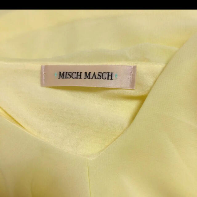 MISCH MASCH(ミッシュマッシュ)の美品！ ミッシュマッシュ ブラウス イエロー　裏地あり レディースのトップス(シャツ/ブラウス(半袖/袖なし))の商品写真