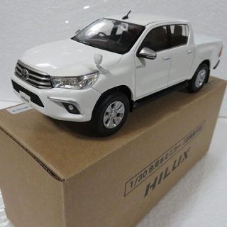 トヨタ(トヨタ)のハイラックス ミニカー トヨタ 1/30  非売品　TOYOTA HILUX(ミニカー)