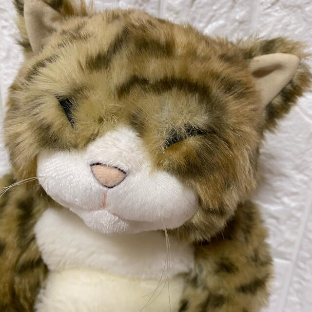 カドリー   ピンカートン　cuddly  猫　ぬいぐるみ エンタメ/ホビーのおもちゃ/ぬいぐるみ(ぬいぐるみ)の商品写真