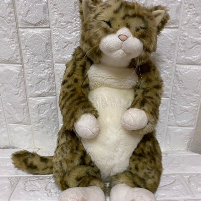 カドリー   ピンカートン　cuddly  猫　ぬいぐるみ エンタメ/ホビーのおもちゃ/ぬいぐるみ(ぬいぐるみ)の商品写真