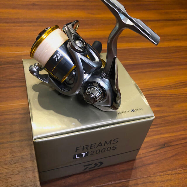 Daiwa FREAMS LT 2000S フリームス