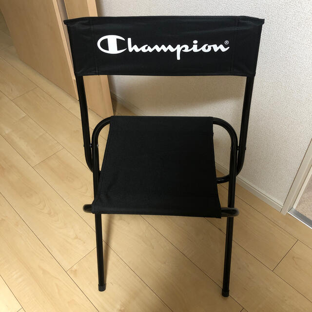 Champion(チャンピオン)のchampion 折り畳みアウトドアチェア インテリア/住まい/日用品の椅子/チェア(折り畳みイス)の商品写真