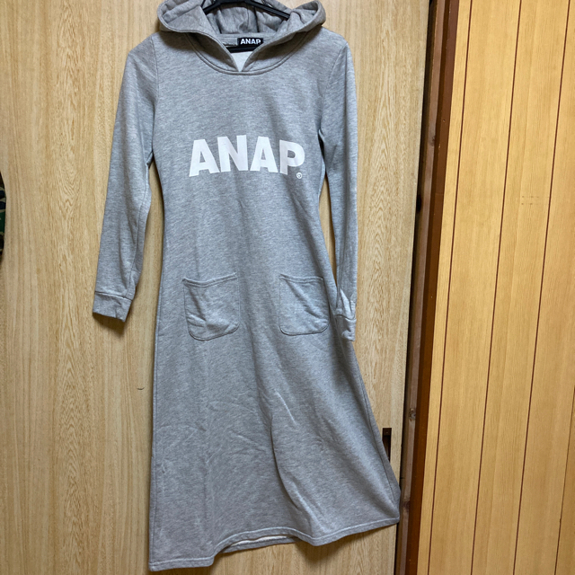 ANAP(アナップ)のフードワンピース　アナップスウェット レディースのワンピース(ひざ丈ワンピース)の商品写真