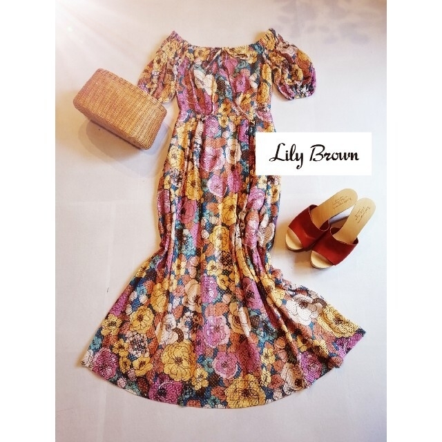 Lily Brown(リリーブラウン)の★Lily Brown　リリーブラウン　華やか花柄ワンピース レディースのワンピース(ロングワンピース/マキシワンピース)の商品写真