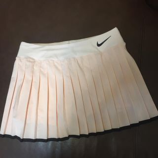 ナイキ(NIKE)のナイキテニスウエアスコート　美品(ウェア)