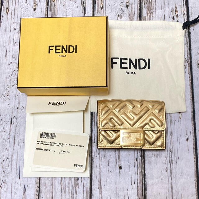 新品未使用 FENDI マイクロ 三つ折り財布 金運UP♪-
