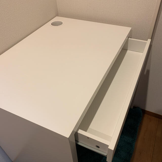IKEA(イケア)のIKEA MICKE ミッケ 学習机　（小さめ） インテリア/住まい/日用品の机/テーブル(学習机)の商品写真