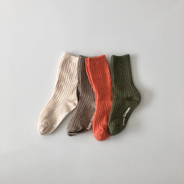 韓国子供服　orange socks 4set キッズソックス　新品 キッズ/ベビー/マタニティのこども用ファッション小物(靴下/タイツ)の商品写真