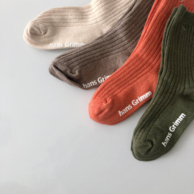 韓国子供服　orange socks 4set キッズソックス　新品 キッズ/ベビー/マタニティのこども用ファッション小物(靴下/タイツ)の商品写真