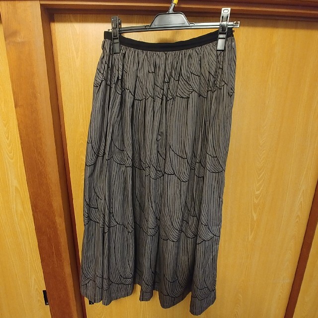 mina perhonen(ミナペルホネン)のミナペルホネン　sulka　スカート　38 レディースのスカート(ロングスカート)の商品写真