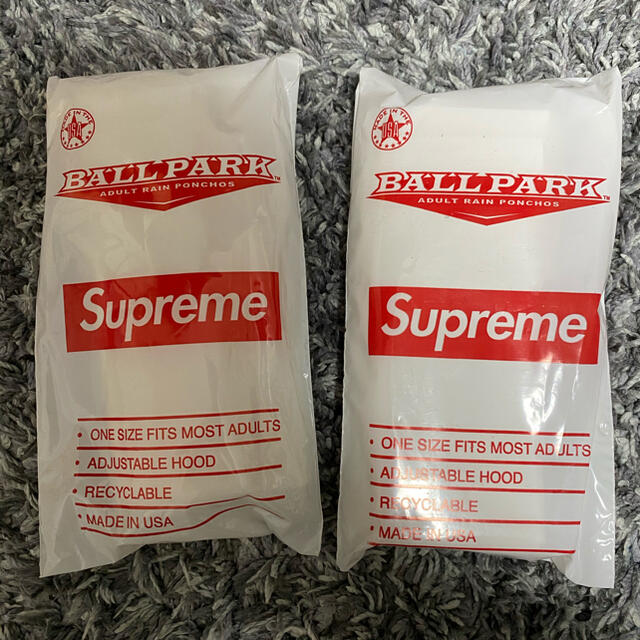 Supreme(シュプリーム)の新品未開封 supreme ノベルティ ポンチョ カッパ メンズのジャケット/アウター(ポンチョ)の商品写真