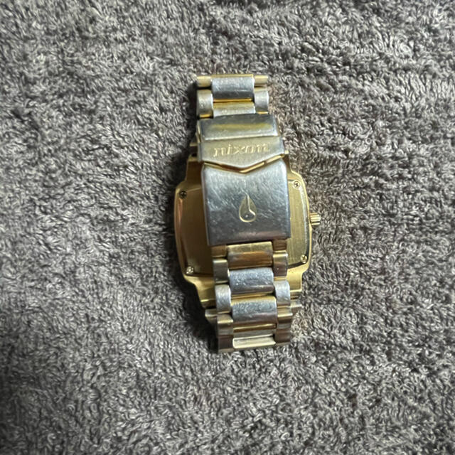 NIXON - NIXON ニクソン ゴールド 時計の通販 by mynr38's shop NIXON - NIXON ニクソン ゴールド 時計の通販 by mynr38's shop