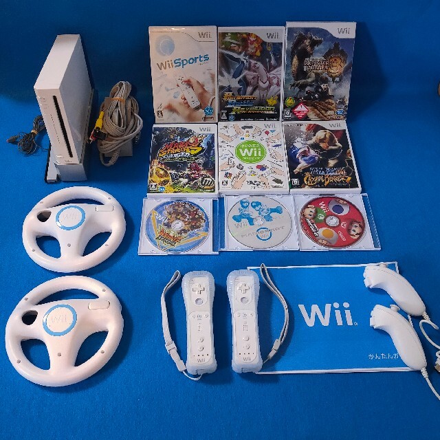 Wii 本体 ＋ ソフト9本、付属色々