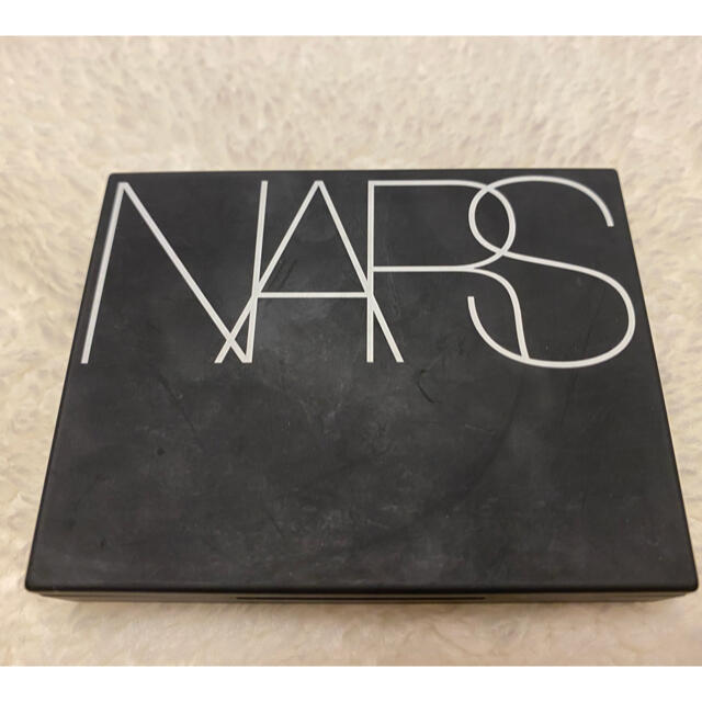 NARS(ナーズ)の NARS☆ライトリフレクティングセッティングパウダー プレスト N コスメ/美容のベースメイク/化粧品(フェイスパウダー)の商品写真