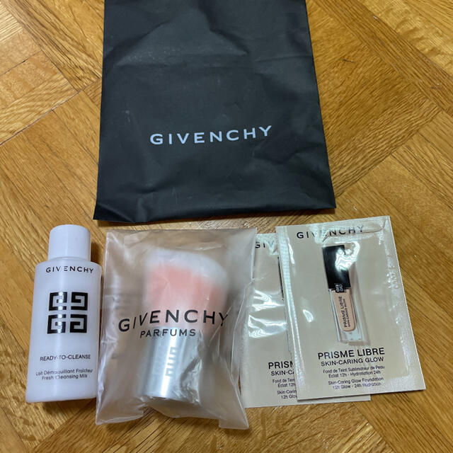 GIVENCHY(ジバンシィ)のジバンシィ  ブラシ&サンプル コスメ/美容のキット/セット(サンプル/トライアルキット)の商品写真