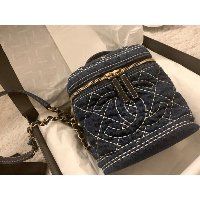 CHANEL(シャネル)のシャネル　CHANEL デニムバニティ　バック レディースのバッグ(ハンドバッグ)の商品写真