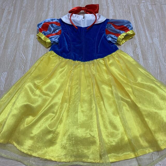 Disney(ディズニー)のディズニー　公式　白雪姫コスチューム キッズ/ベビー/マタニティのキッズ服女の子用(90cm~)(ドレス/フォーマル)の商品写真