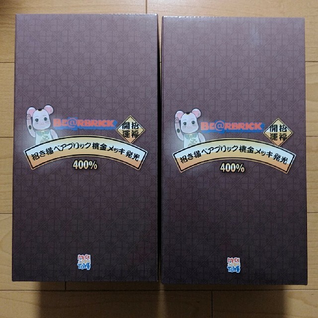 MEDICOM TOY(メディコムトイ)のBE@RBRICK 招き猫 桃金メッキ 発光 400％　ベアブリック　2個セット エンタメ/ホビーのフィギュア(その他)の商品写真