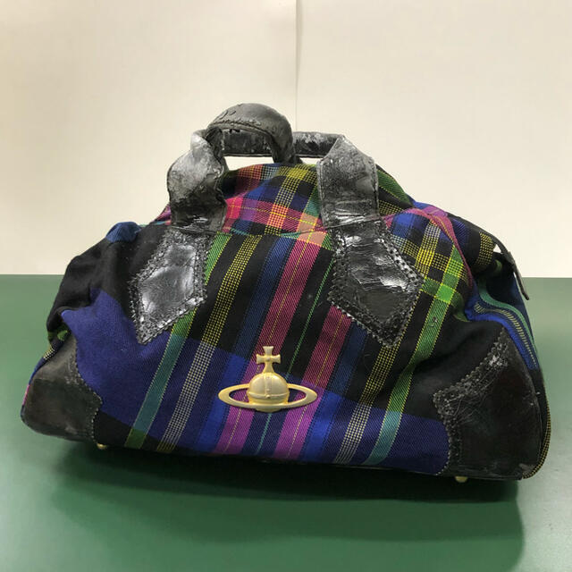 Vivienne Westwood(ヴィヴィアンウエストウッド)のVivienne Westwood Metropolitan YASMINE  レディースのバッグ(ハンドバッグ)の商品写真