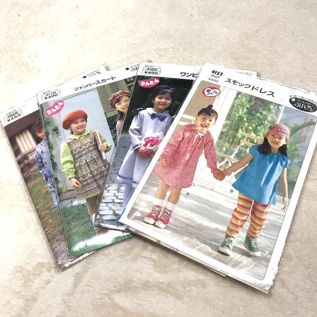 女の子お洋服型紙　パターン　2〜5歳 ハンドメイドの素材/材料(型紙/パターン)の商品写真