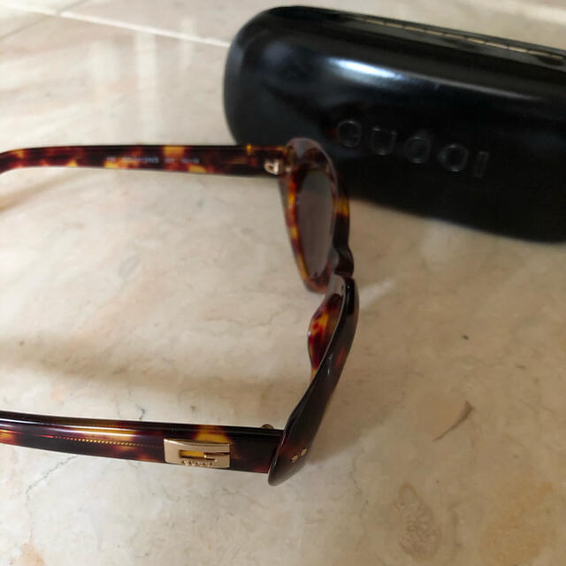 Gucci(グッチ)のGUCCI サングラス レディースのファッション小物(サングラス/メガネ)の商品写真