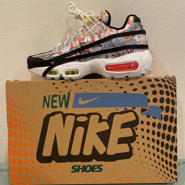 NIKE(ナイキ)の値下げ！NIKE AIR MAX95 SE レディースの靴/シューズ(スニーカー)の商品写真