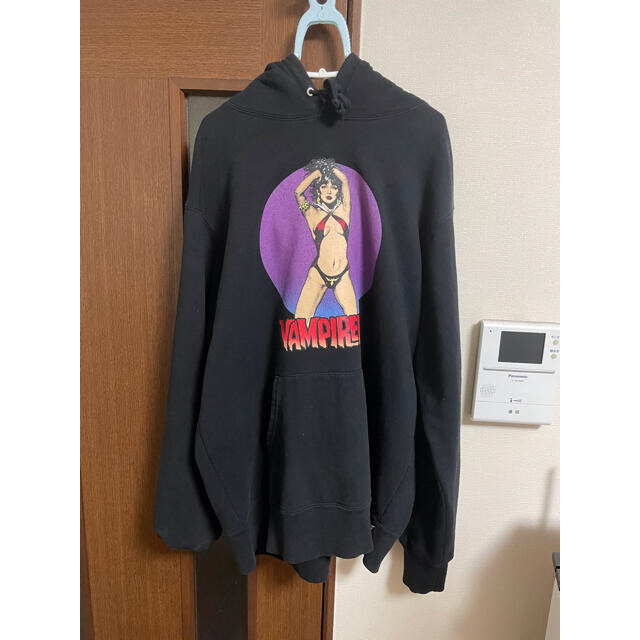 Supreme(シュプリーム)のSUPREME VAMPIRELLA HOODED SWEATSHIRT メンズのトップス(パーカー)の商品写真