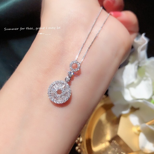 天然ダイヤモンドペンダントトップ0.6ct k18の通販 by 天然