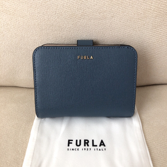 Furla(フルラ)の付属品全て有り★新品 FURLA 2021年秋冬新作 バビロン ブルーベージュ レディースのファッション小物(財布)の商品写真