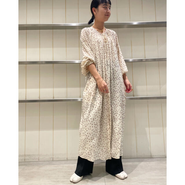 DEUXIEME CLASSE(ドゥーズィエムクラス)のstyling/ kei shirahata ドットコクーンワンピース レディースのワンピース(ロングワンピース/マキシワンピース)の商品写真