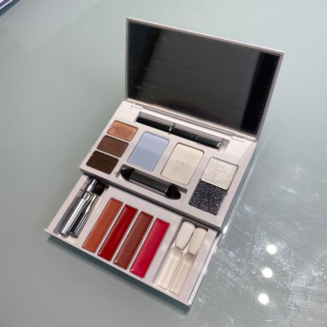 RMK クリスマストラベルメイクアップパレット【最終値下げ】 RMK2019年クリスマスコフレ