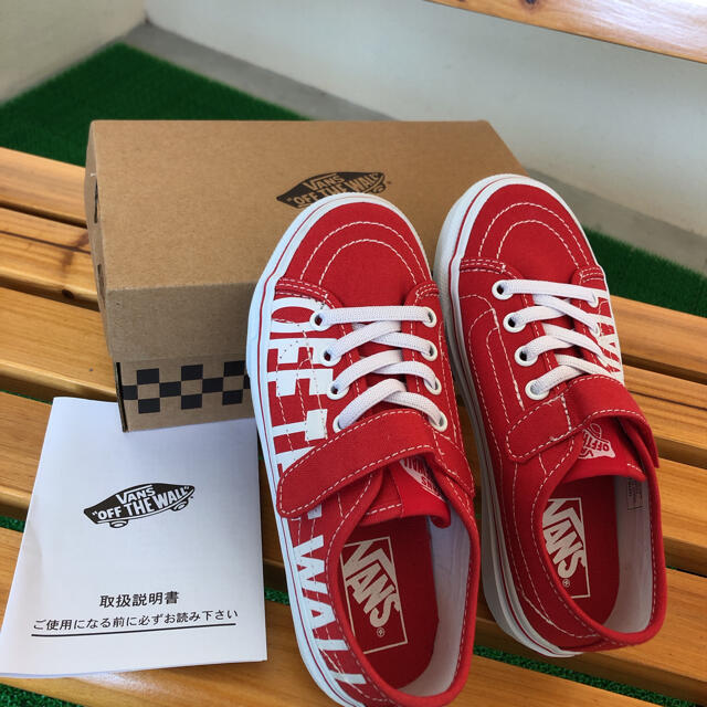 VANS(ヴァンズ)のキッズ 【VANS】ヴァンズ　19センチ　新品未使用RED/WHITE キッズ/ベビー/マタニティのキッズ靴/シューズ(15cm~)(スニーカー)の商品写真