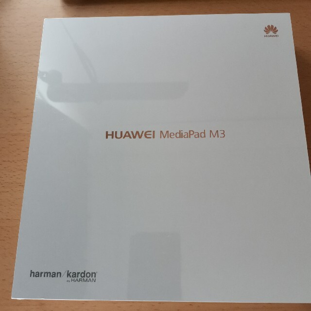 HUAWEI(ファーウェイ)のSIMフリータブレットHUAWEI MediaPad M3 シルバー スマホ/家電/カメラのPC/タブレット(タブレット)の商品写真