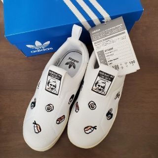 アディダス(adidas)のみぃホワイト様✩専用  adidas スニーカー(スニーカー)