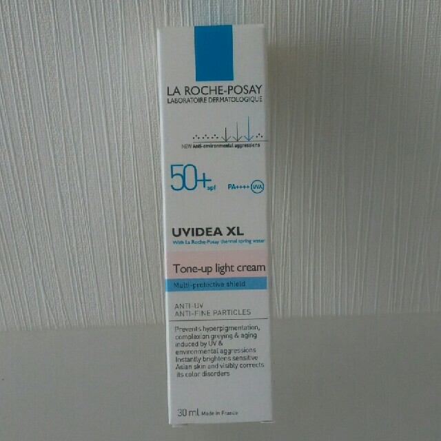 LA ROCHE-POSAY(ラロッシュポゼ)の新品　ラロッシュポゼ　トーンアップライト コスメ/美容のベースメイク/化粧品(化粧下地)の商品写真