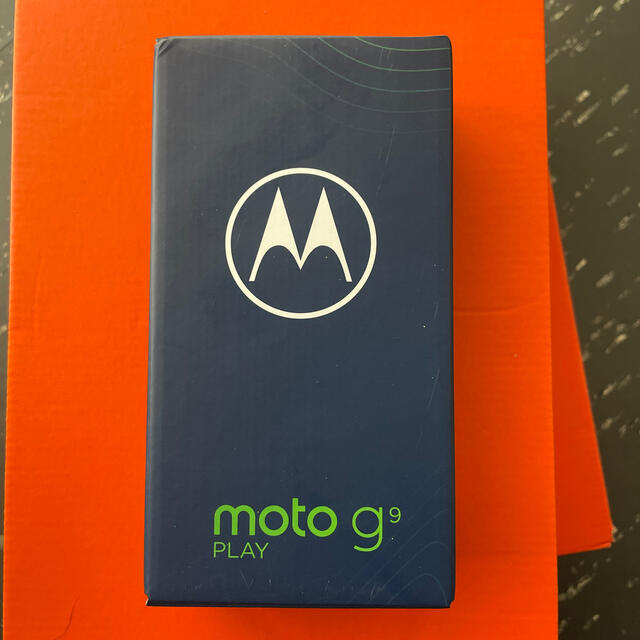 新品未使用品　　moto g9 play フォレストグリーン