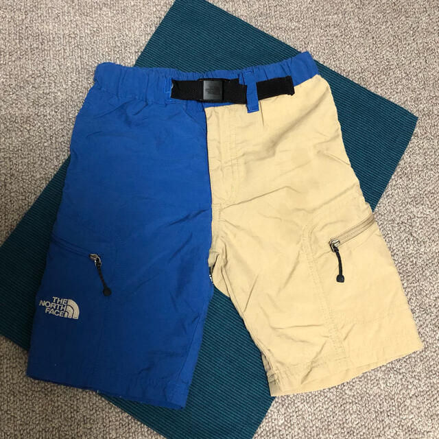 THE NORTH FACE(ザノースフェイス)のザ ノースフェイス ハーフパンツ 110 キッズ/ベビー/マタニティのキッズ服男の子用(90cm~)(パンツ/スパッツ)の商品写真