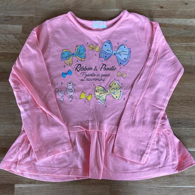 しまむら(シマムラ)のリボン柄ロンT 110 キッズ/ベビー/マタニティのキッズ服女の子用(90cm~)(Tシャツ/カットソー)の商品写真