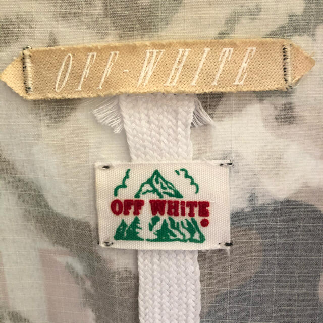 OFF-WHITE(オフホワイト)のOFF-WHITE 迷彩ジャケット メンズのジャケット/アウター(ミリタリージャケット)の商品写真