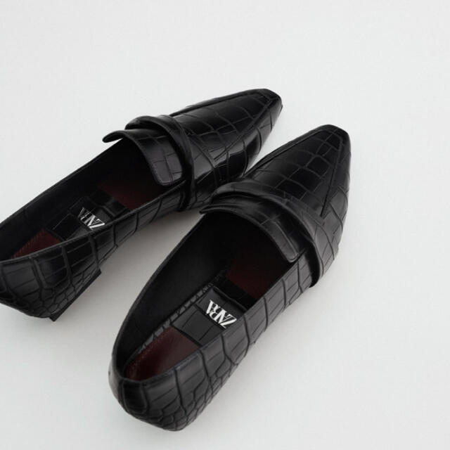 ZARA(ザラ)のポインテッドローファー レディースの靴/シューズ(ローファー/革靴)の商品写真
