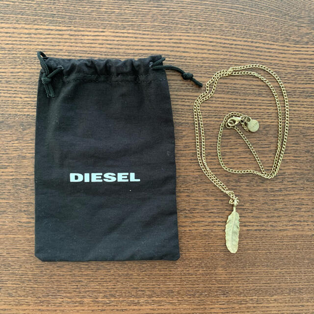 DIESEL(ディーゼル)のDIESEL_羽根ネックレス メンズのアクセサリー(ネックレス)の商品写真