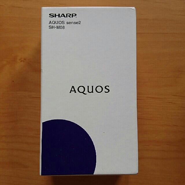 AQUOS(アクオス)のSHARP AQUOS sense2 SH-M08 新品未使用 スマホ/家電/カメラのスマートフォン/携帯電話(スマートフォン本体)の商品写真