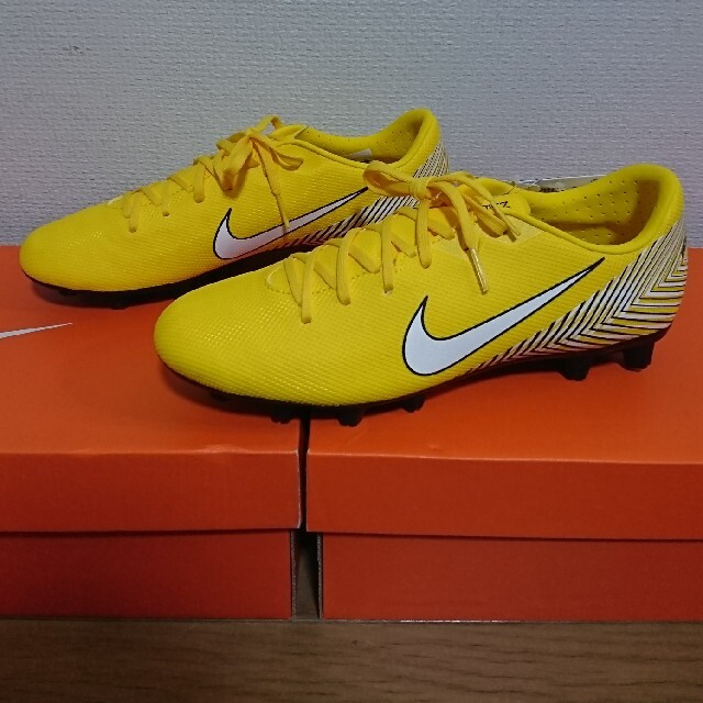 Nike 新品未使用 Nike サッカースパイク ネイマール ヴェイパー 12 25 5の通販 By Pinkclover S Shop ナイキ ならラクマ