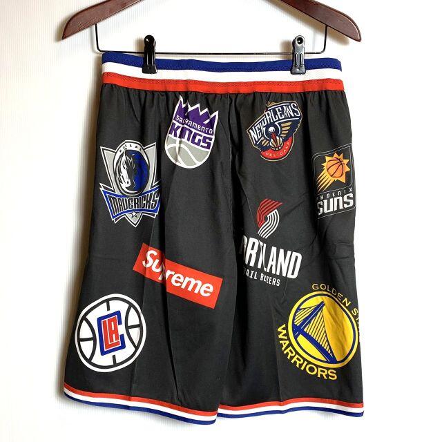 Supreme(シュプリーム)の新品　シュプリーム×ナイキ NBA チーム オーセンティック ショーツ★34　M メンズのパンツ(ショートパンツ)の商品写真