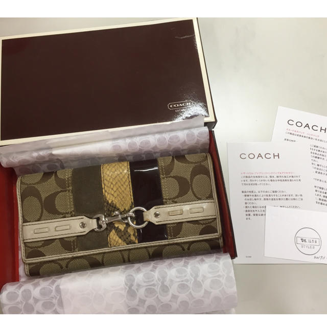 COACH(コーチ)の【正規品】中古品 COAOH限定版 長財布 レディースのファッション小物(財布)の商品写真