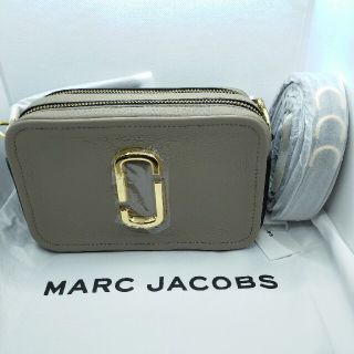 マークジェイコブス(MARC JACOBS)の【新品未使用】マークジェイコブス ソフトショット セメントマルチ  カメラバッグ(ショルダーバッグ)