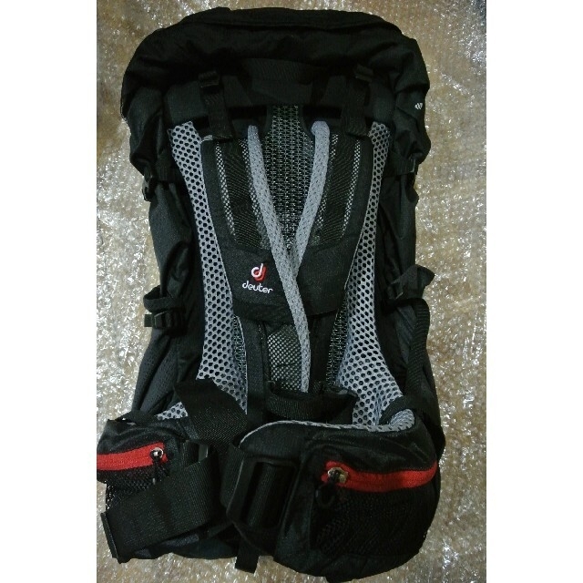 Deuter(ドイター)の【未使用品】ドイター フューチュラ３０ ブラック スポーツ/アウトドアのアウトドア(登山用品)の商品写真