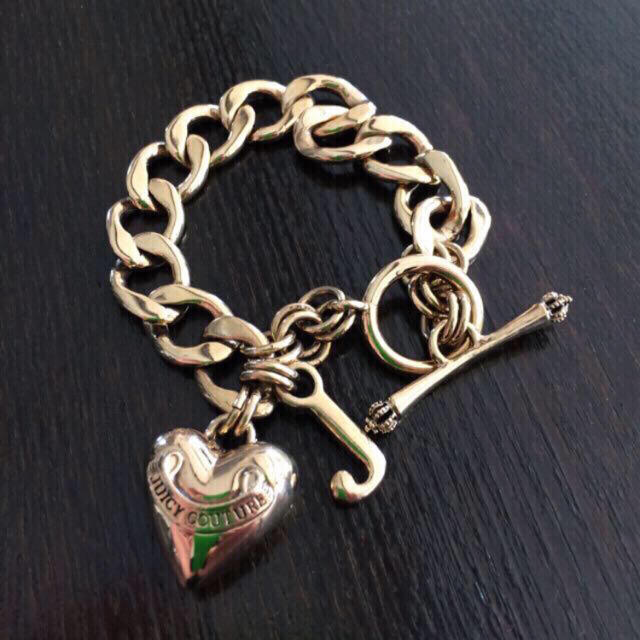 Juicy Couture(ジューシークチュール)のjuicy couture ブレスレット レディースのアクセサリー(ブレスレット/バングル)の商品写真